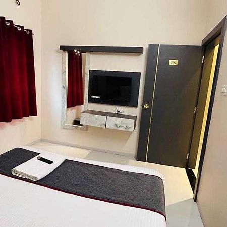 Oyo Hotel Elite Chandrapur Екстер'єр фото