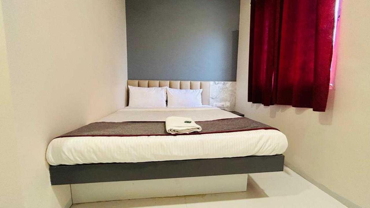 Oyo Hotel Elite Chandrapur Екстер'єр фото